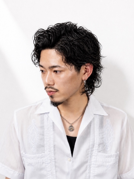 濡れ感で魅せる大人パーマ
