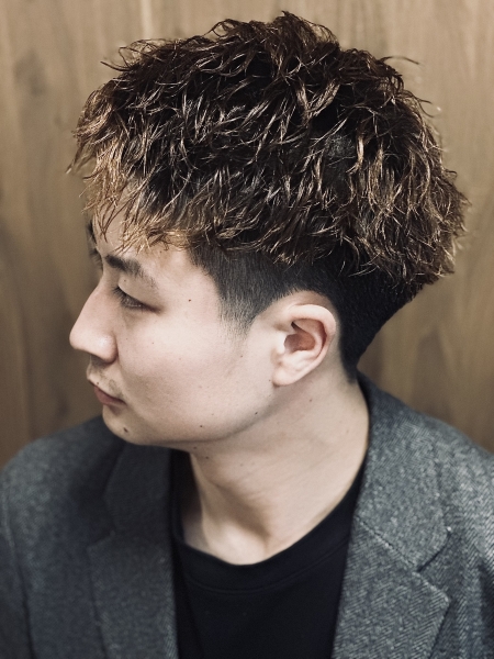 冬でも決まるツイストパーマ