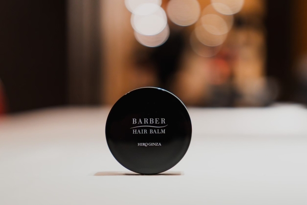 「癖毛でもまとまる秋スタイル術」