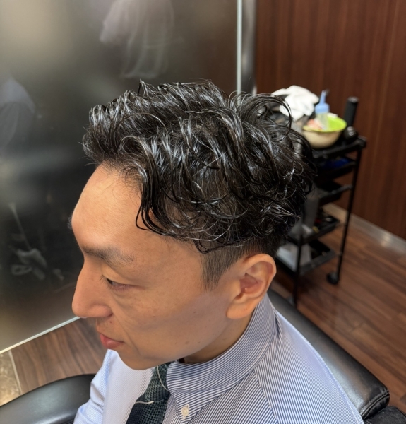 「12月、爽やかに仕上がる冬のメンズカット