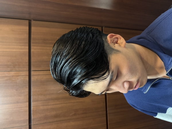 季節の変わり目に合う大人のヘア調整