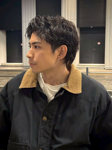 無造作感を楽しむゆるふわパーマ