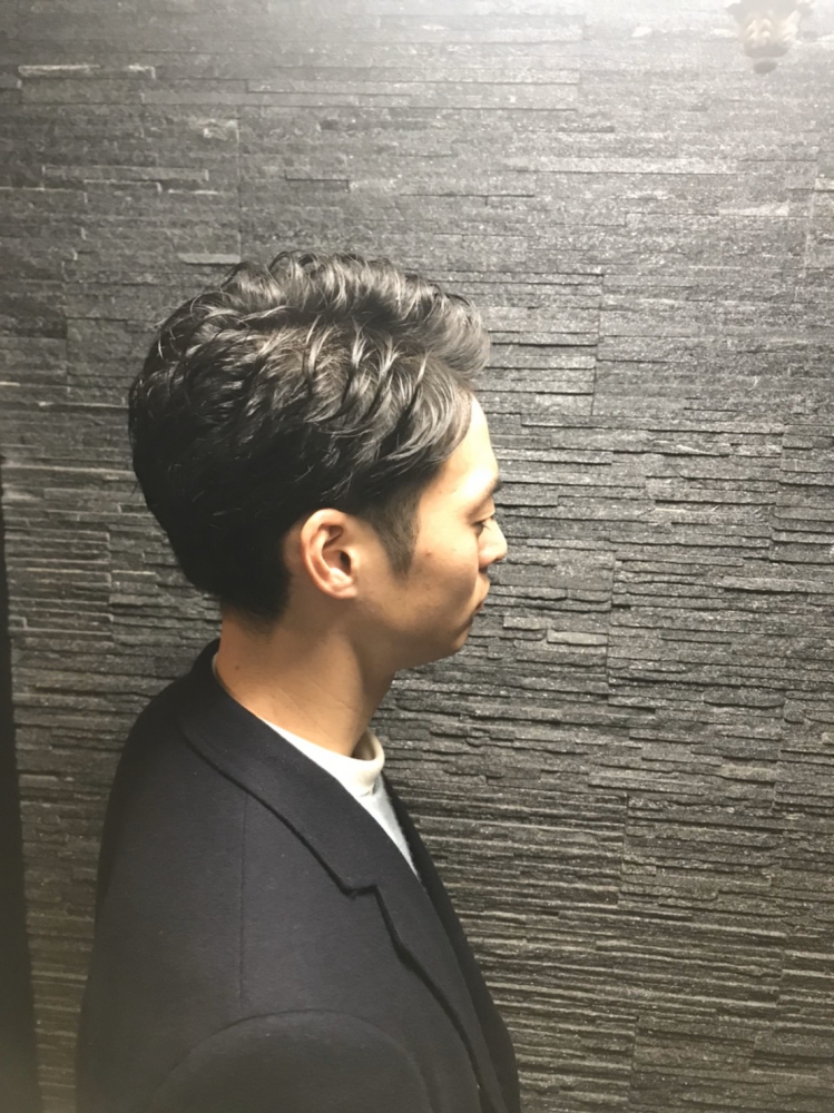 ツーブロビジネスショート｜ヘアカタログ｜高級理容室 床屋 ヒロ銀座ヘアーサロン