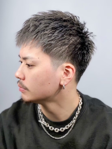 スーツに映えるショートスタイルでできる男に