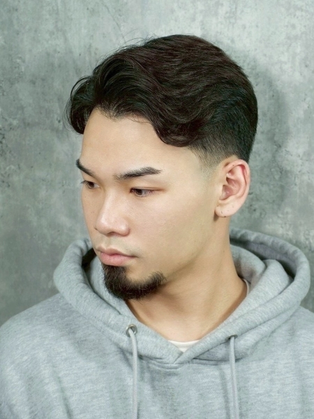 大人っぽく決まるサイドパート