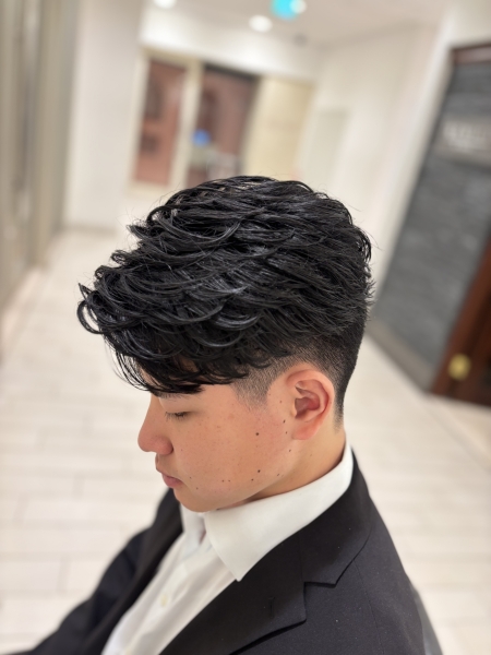 流行りのフェザーパーマ