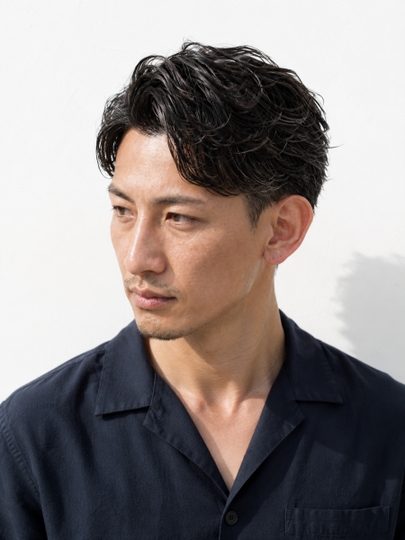 大人の品格を上げるアップバングパーマ✨