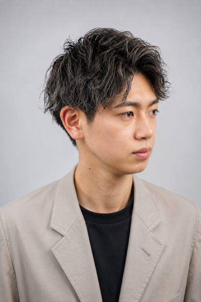 こなれ感を演出する大人パーマ