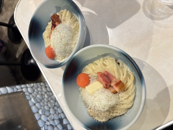 先輩とお昼に麺散✨
