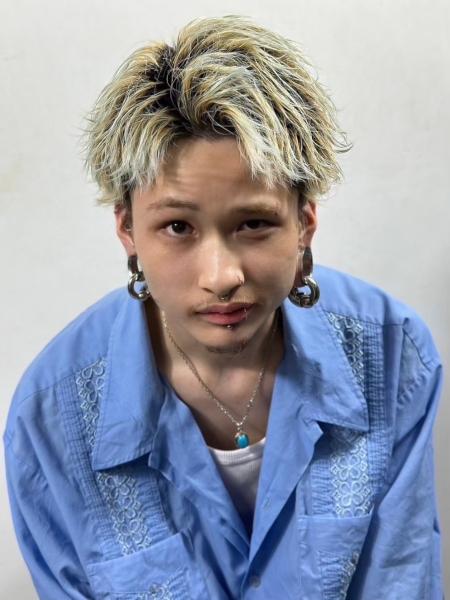 ブリーチで魅せる大人メンズカット