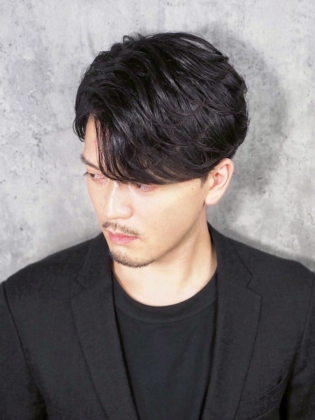ビジネス似合うナチュラルセンターパート