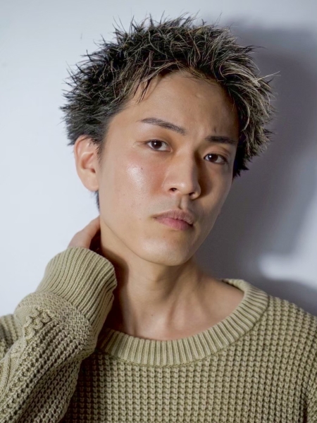 さりげない洒落感。大人のハイライトショート