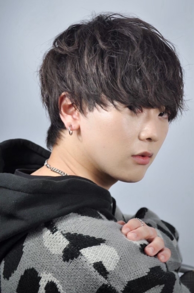 秋の重めマッシュで魅せる柔らかスタイル