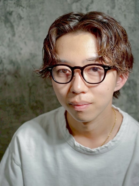 初めてのカラーにも合うセンターパート