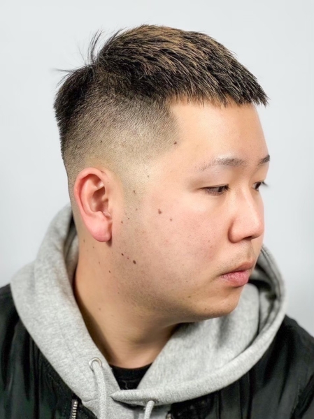 大人の色気漂う刈り上げショートで若見えヘア