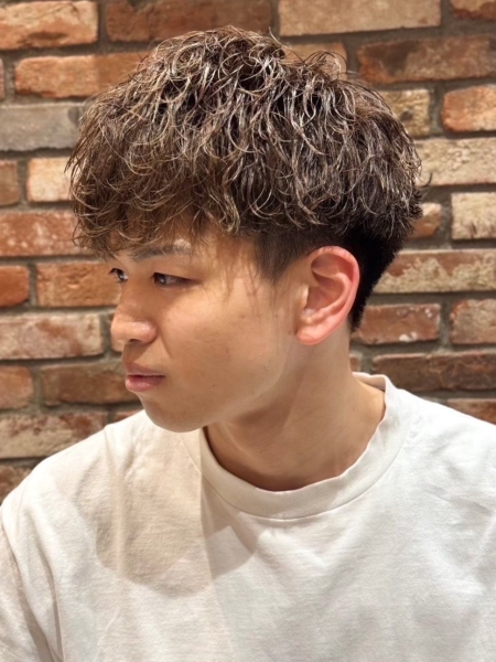 ナチュラルな前下がり×前パーマで上品に