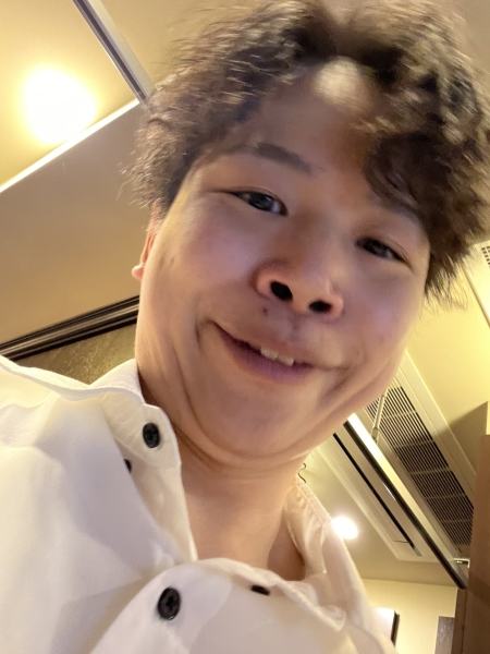 無造作なのに上品。大人のツイストスパイラル