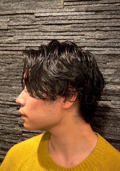 無骨さと優雅さが同居するロング