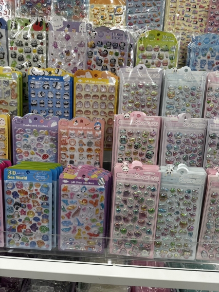 今の流行りはシール？