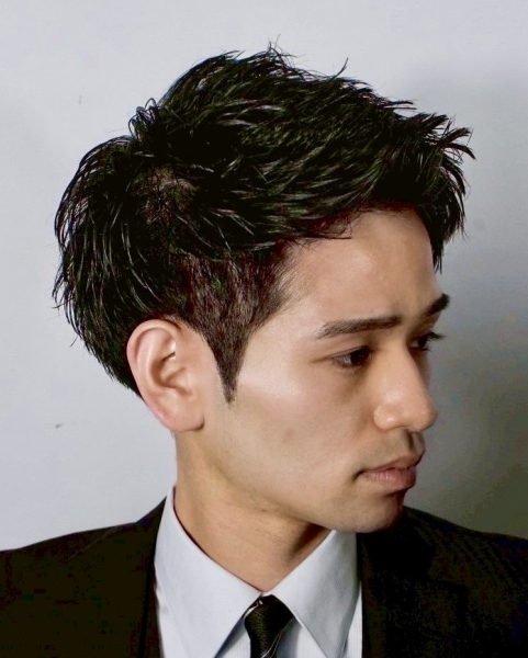  スーツが映える“横顔補正カット”で信頼感UP