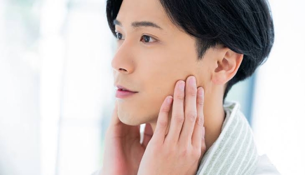 男性必見！顔剃りのメリットについて！