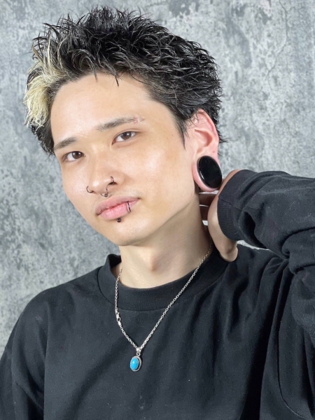 ワンポイントメッシュ×スパイキーショート