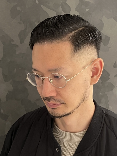 サイドパート×スキンフェード