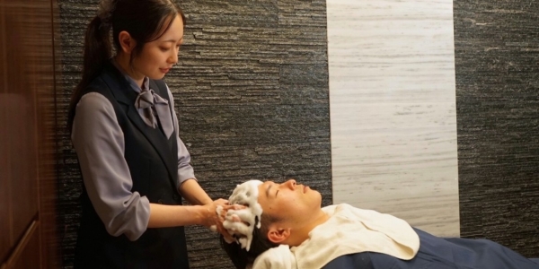 春はヘッドスパで頭皮ケア習慣