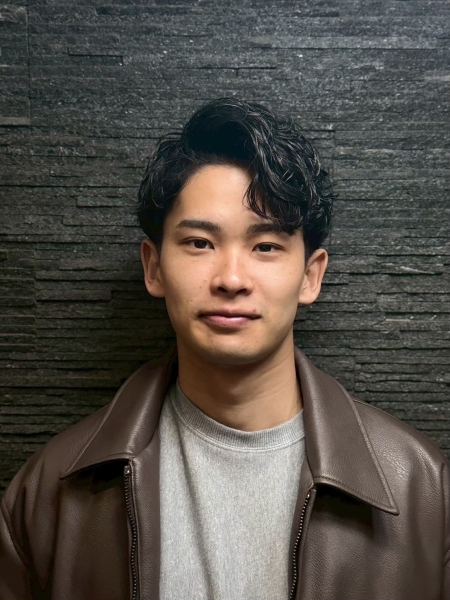 動きが出る無造作パーマヘア