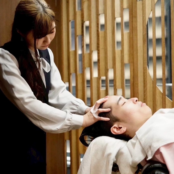 冬の頭皮ケアに！癒しの“ヘッドスパ”