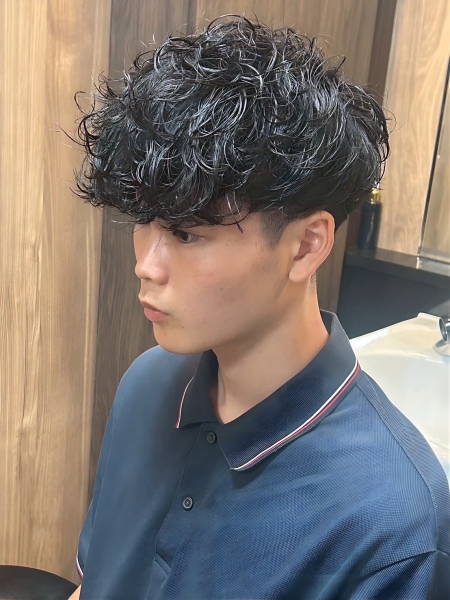 冬服に映える“波巻きスパイラル”