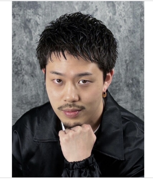 年末は清潔感あるカジュアルショートに