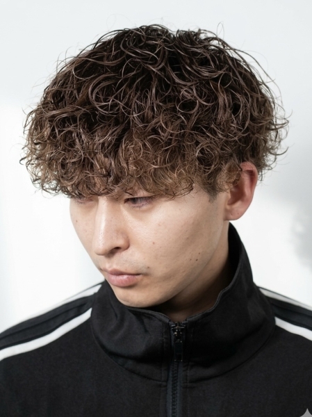 メンズカットで清潔感を整える