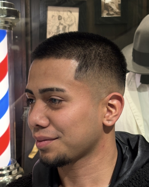 男らしさ際立つシンプルバズカット