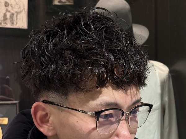 フェード×ショートパーマで男らしく