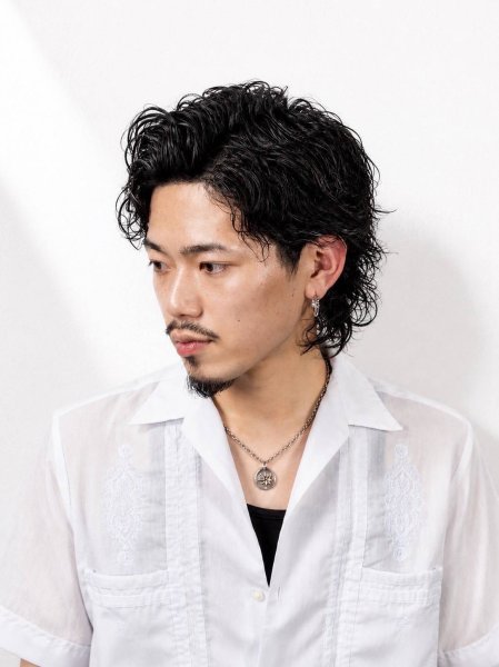 長めパーマで作る大人の色気