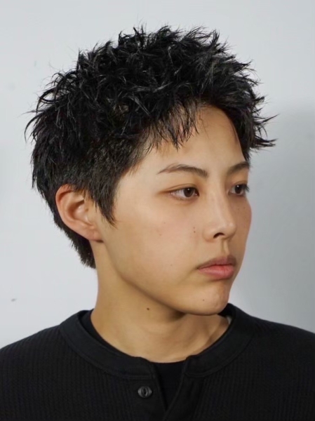 束感ショートで爽やか好印象に