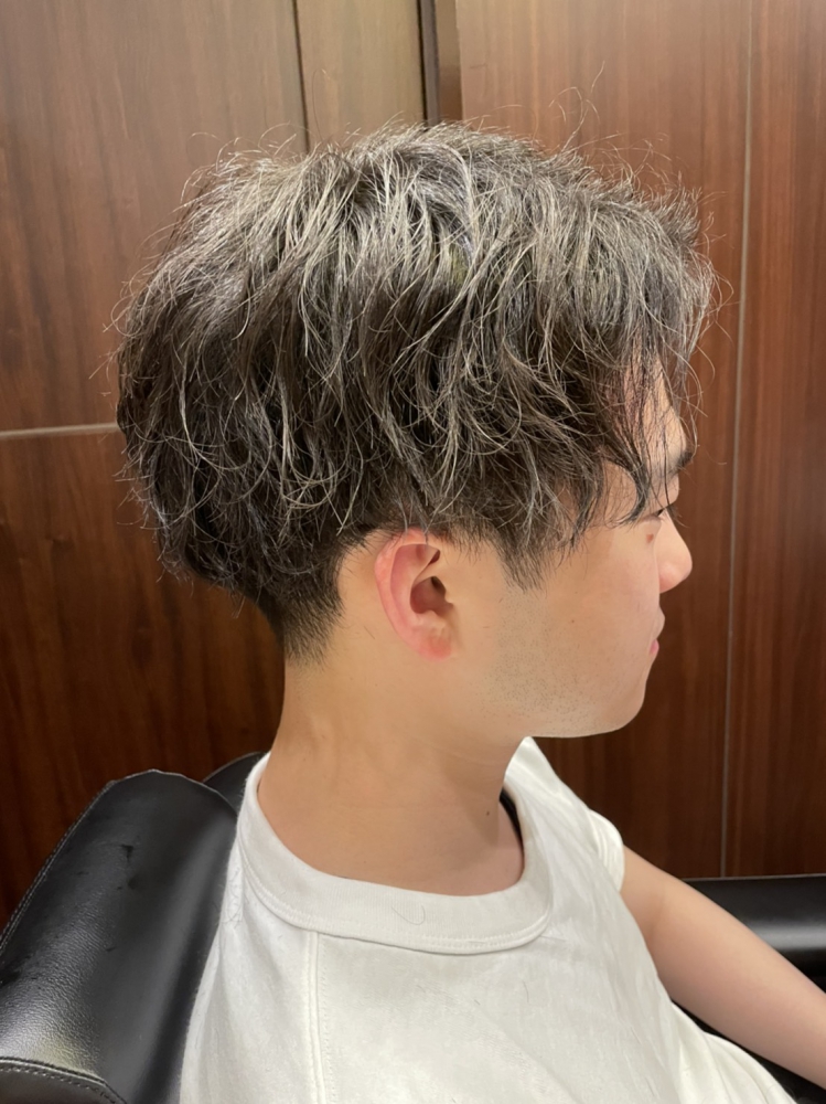 ツイストスパイラルパーマ｜ヘアカタログ｜高級理容室 床屋 ヒロ銀座ヘアーサロン