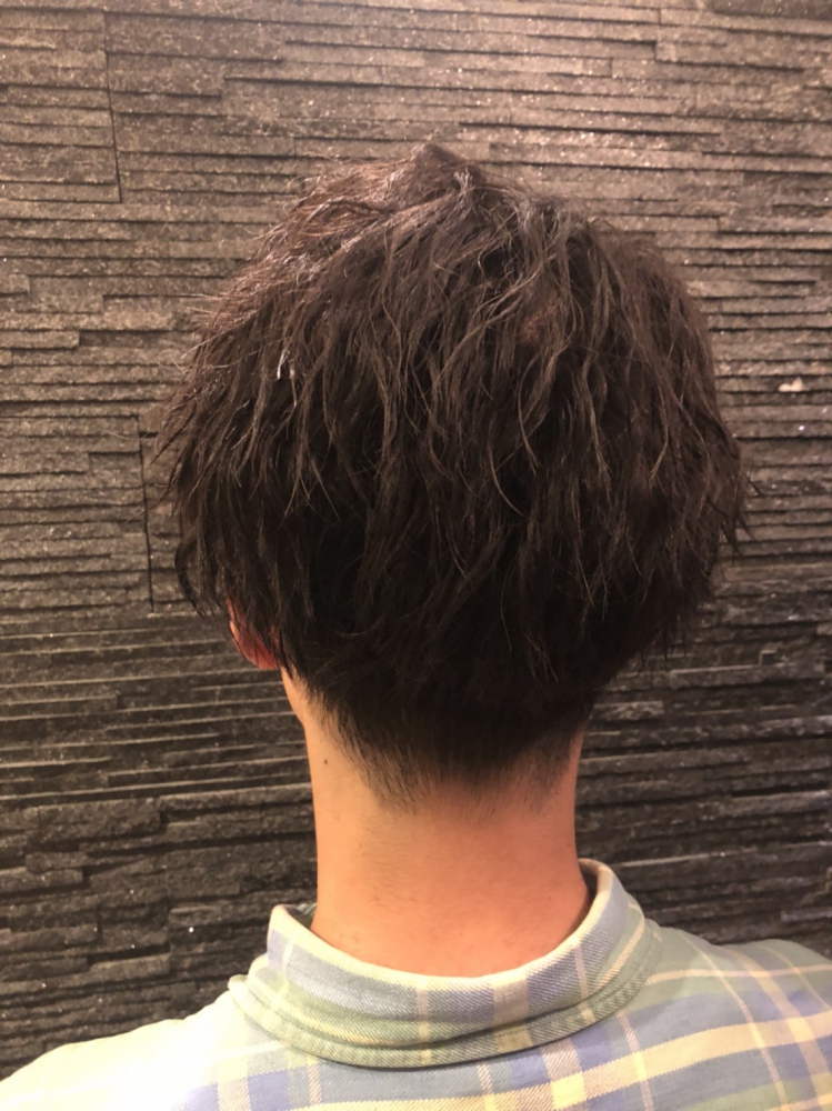 ゆるめが流行るツイストパーマ｜ヘアカタログ｜高級理容室 床屋 ヒロ銀座ヘアーサロン