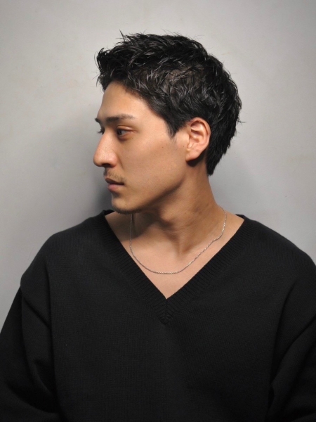仕事帰りに理容室で男の身だしなみを整える！