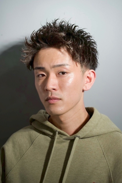 アップバングショート