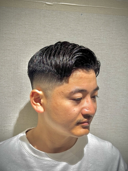 七三サイドパートで魅せる大人の余裕スタイル！