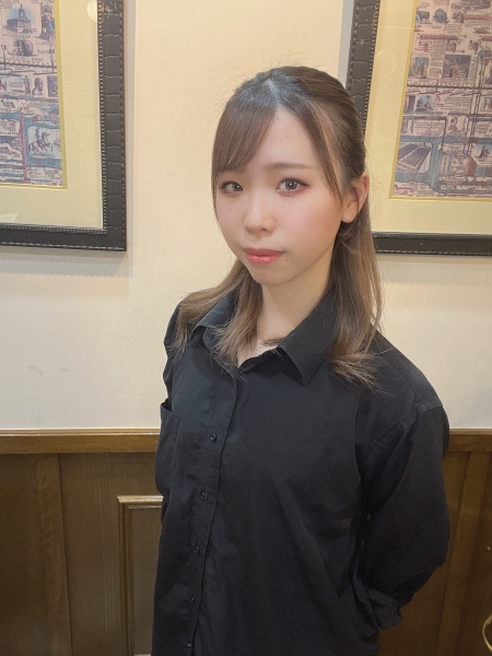新田　梨乃