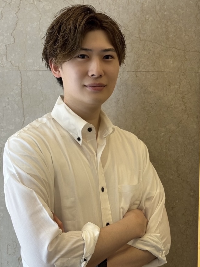 長内健太｜ヒロ銀座ヘアーサロン 銀座本店 ｜高級理容室・床屋 ヒロ銀座ヘアーサロン
