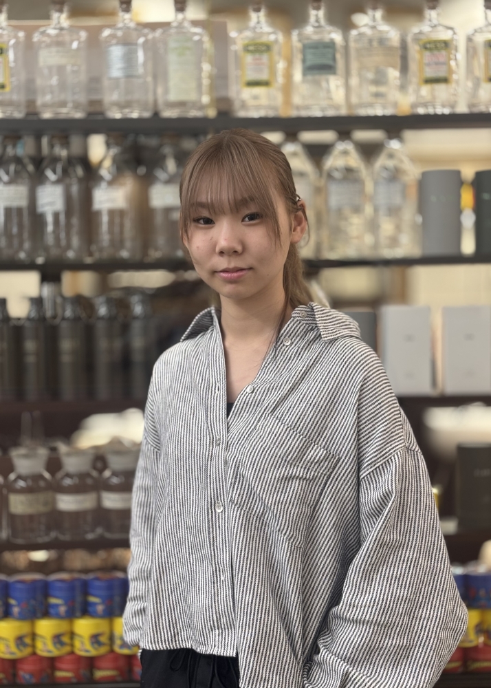 桐 菜々子 