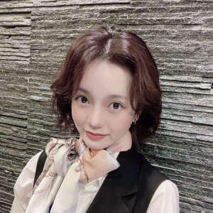 高橋亜美奈　