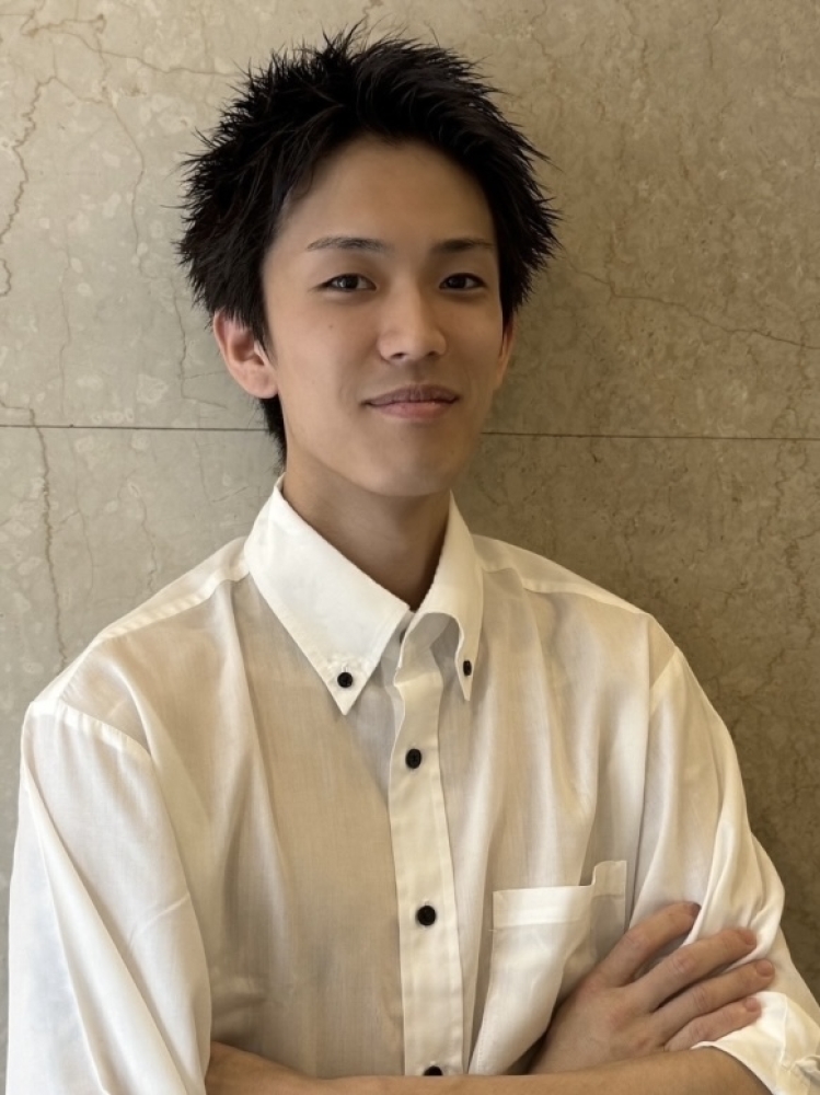 中越　仁一郎