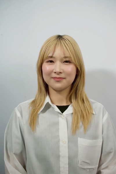 石田　華梨奈