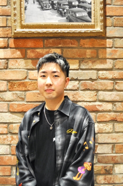 西本　健人