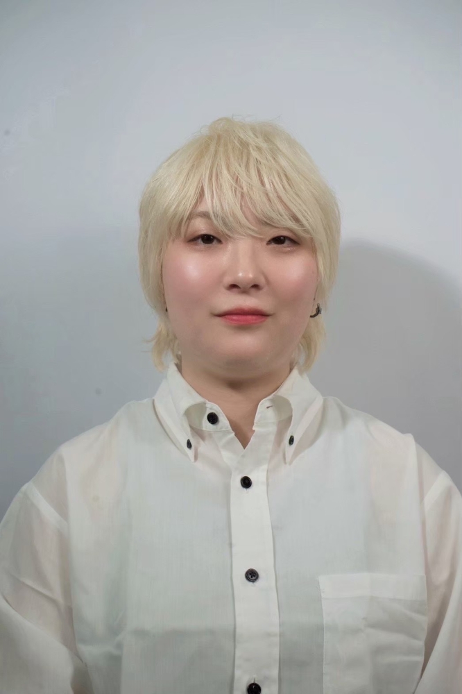 川島　陽奈